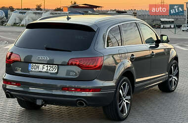 Внедорожник / Кроссовер Audi Q7 2013 в 