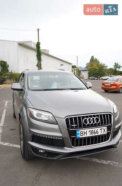 Внедорожник / Кроссовер Audi Q7 2013 в 