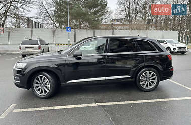 Позашляховик / Кросовер Audi Q7 2016 в 