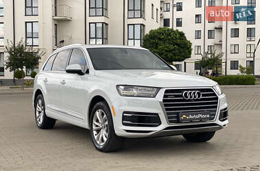 Позашляховик / Кросовер Audi Q7 2016 в 