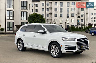 Позашляховик / Кросовер Audi Q7 2016 в 
