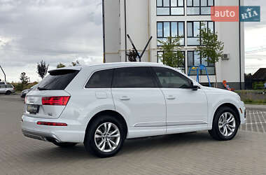 Позашляховик / Кросовер Audi Q7 2016 в 