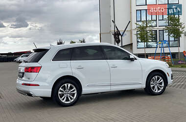 Позашляховик / Кросовер Audi Q7 2016 в 