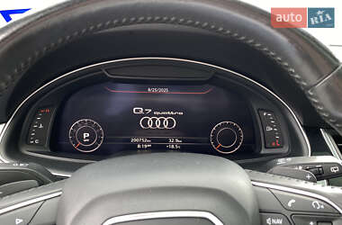 Позашляховик / Кросовер Audi Q7 2016 в 
