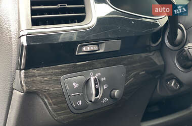 Позашляховик / Кросовер Audi Q7 2016 в 