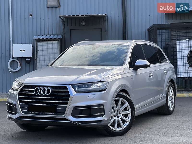Позашляховик / Кросовер Audi Q7 2015 в Ужгороді