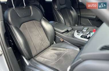 Внедорожник / Кроссовер Audi Q7 2015 в 
