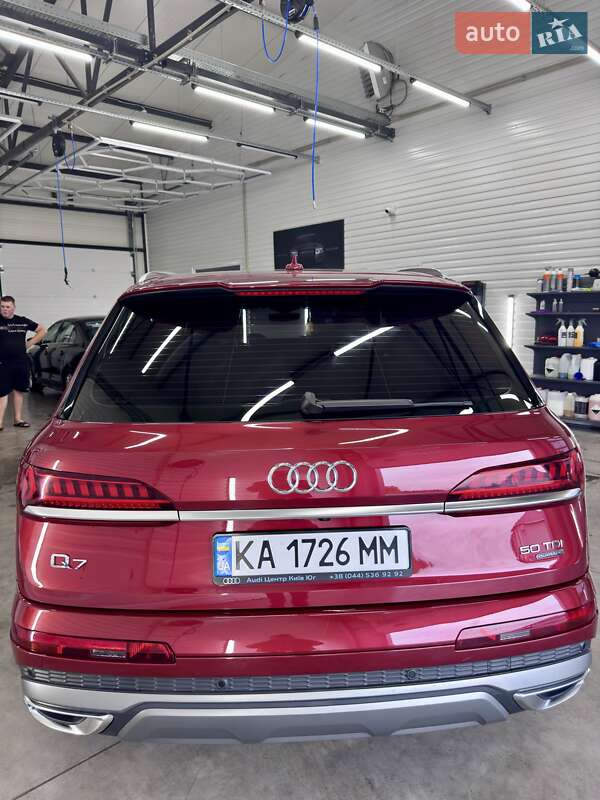 Внедорожник / Кроссовер Audi Q7 2020 в Виннице