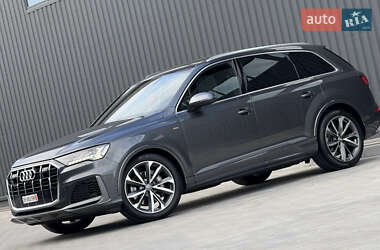 Внедорожник / Кроссовер Audi Q7 2020 в 