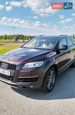 Внедорожник / Кроссовер Audi Q7 2011 в 