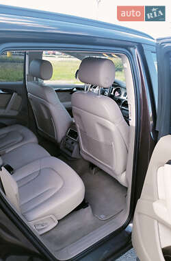 Внедорожник / Кроссовер Audi Q7 2011 в 