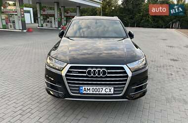 Внедорожник / Кроссовер Audi Q7 2016 в 