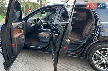 Внедорожник / Кроссовер Audi Q7 2016 в 