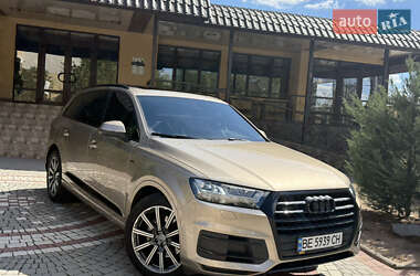 Внедорожник / Кроссовер Audi Q7 2018 в 