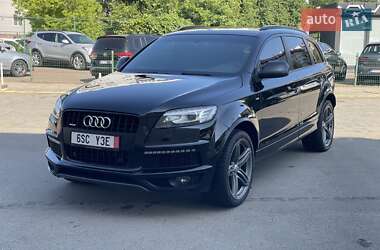 Позашляховик / Кросовер Audi Q7 2014 в Чернівцях