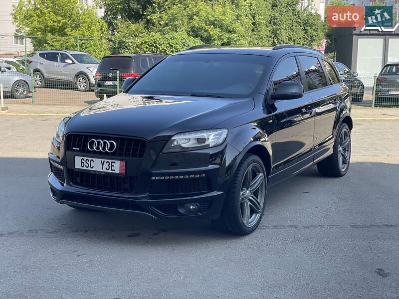 Внедорожник / Кроссовер Audi Q7 2014 в 
