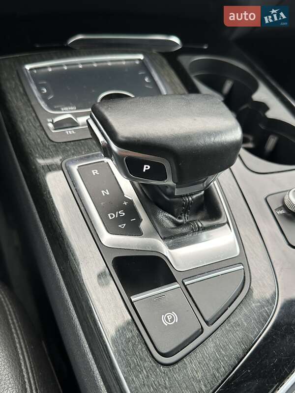 Внедорожник / Кроссовер Audi Q7 2016 в Белогородке
