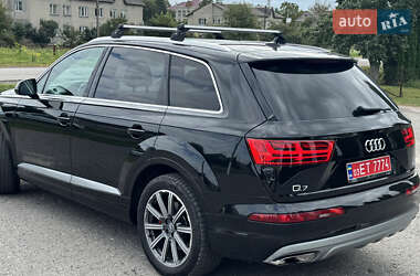 Позашляховик / Кросовер Audi Q7 2017 в 