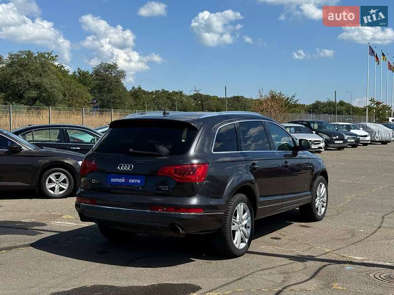 Позашляховик / Кросовер Audi Q7 2013 в Одесі