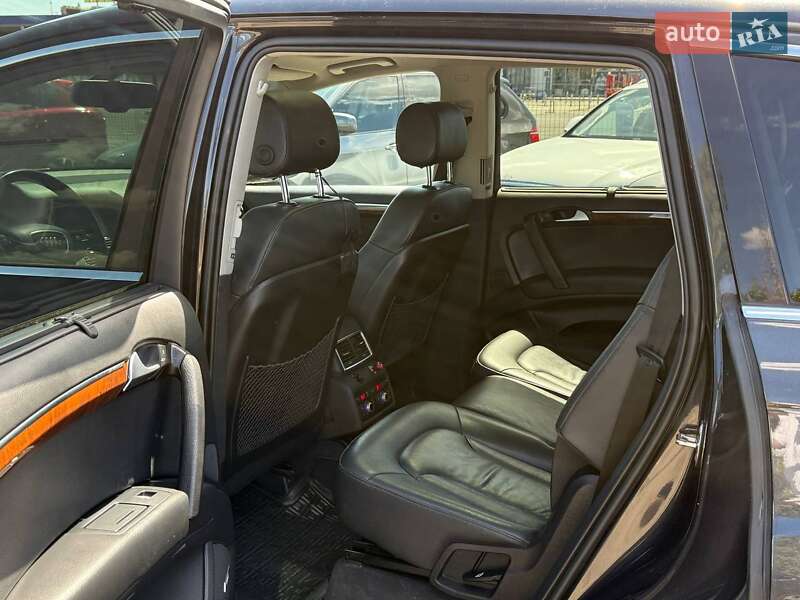 Позашляховик / Кросовер Audi Q7 2013 в Одесі