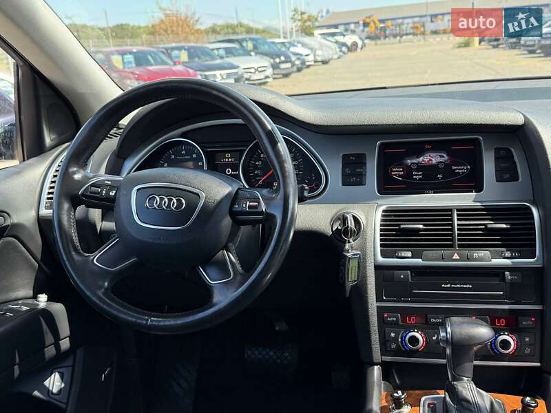 Позашляховик / Кросовер Audi Q7 2013 в Одесі
