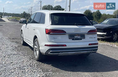 Позашляховик / Кросовер Audi Q7 2019 в 