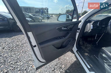 Позашляховик / Кросовер Audi Q7 2019 в 