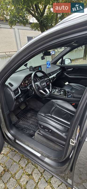 Позашляховик / Кросовер Audi Q7 2016 в Вінниці