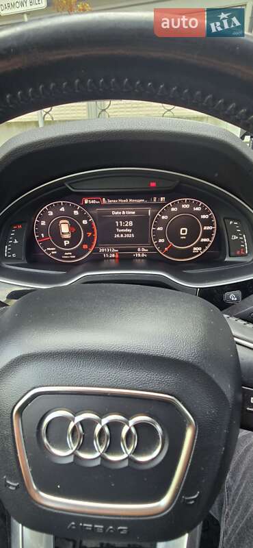 Позашляховик / Кросовер Audi Q7 2016 в Вінниці