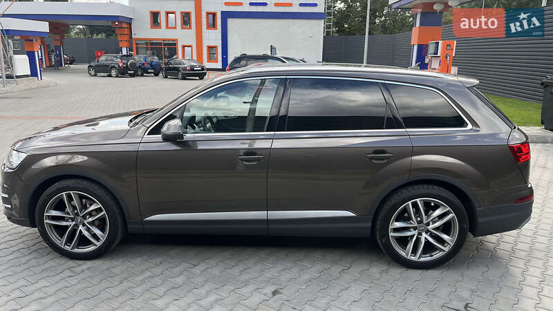 Позашляховик / Кросовер Audi Q7 2015 в Черкасах