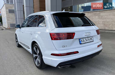 Внедорожник / Кроссовер Audi Q7 2016 в 