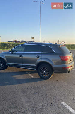 Внедорожник / Кроссовер Audi Q7 2015 в 