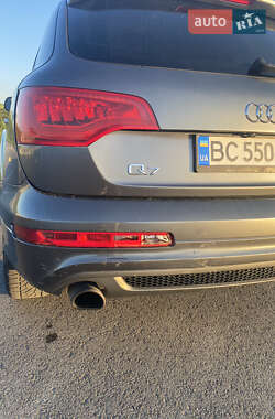 Внедорожник / Кроссовер Audi Q7 2015 в 