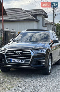 Позашляховик / Кросовер Audi Q7 2016 в 