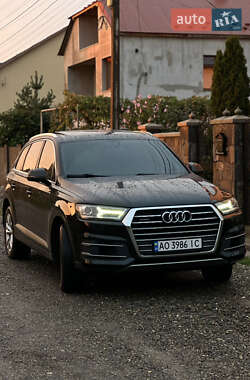 Позашляховик / Кросовер Audi Q7 2016 в 