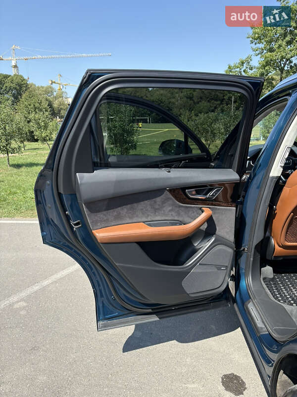 Внедорожник / Кроссовер Audi Q7 2017 в Ивано-Франковске