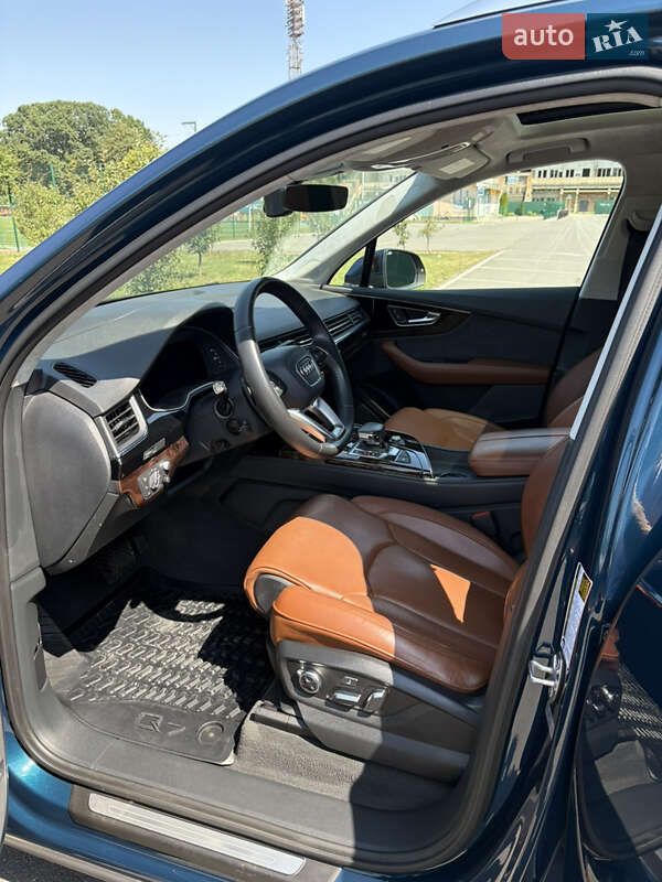 Внедорожник / Кроссовер Audi Q7 2017 в Ивано-Франковске