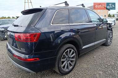 Внедорожник / Кроссовер Audi Q7 2018 в 