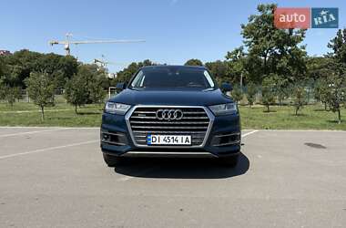 Позашляховик / Кросовер Audi Q7 2017 в 