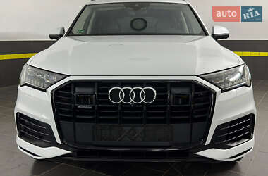 Внедорожник / Кроссовер Audi Q7 2020 в 