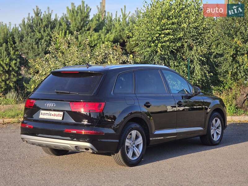 Позашляховик / Кросовер Audi Q7 2016 в Хмельницькому
