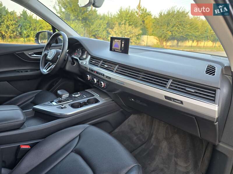 Позашляховик / Кросовер Audi Q7 2016 в Хмельницькому
