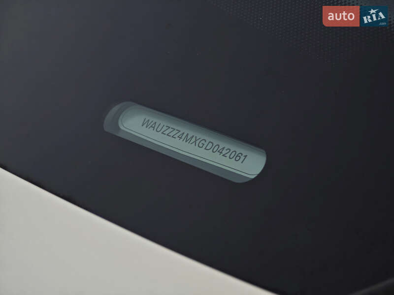 Позашляховик / Кросовер Audi Q7 2016 в Дубні