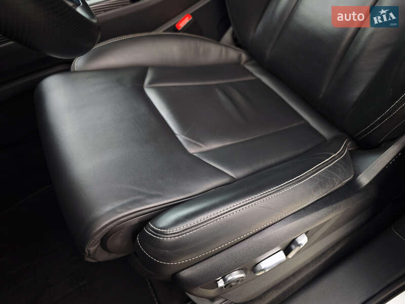 Позашляховик / Кросовер Audi Q7 2016 в Дубні