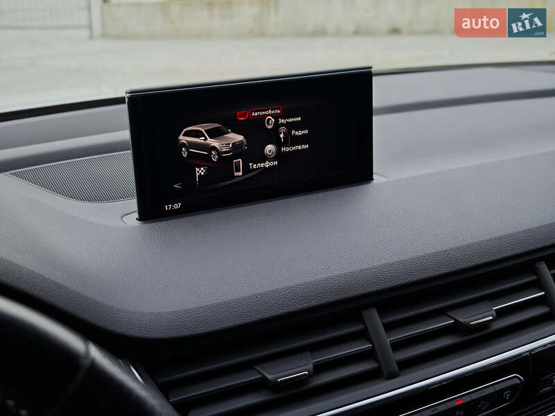 Позашляховик / Кросовер Audi Q7 2016 в Дубні