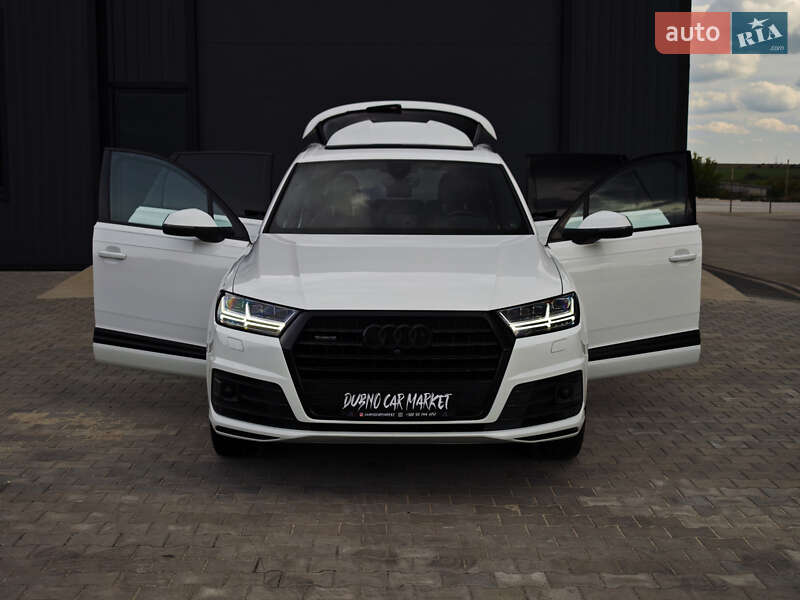 Позашляховик / Кросовер Audi Q7 2016 в Дубні