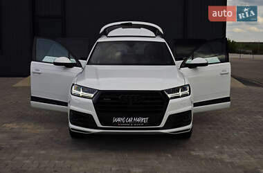 Внедорожник / Кроссовер Audi Q7 2016 в 
