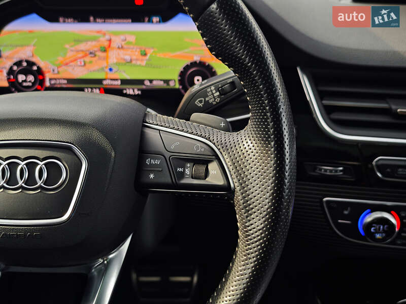 Позашляховик / Кросовер Audi Q7 2016 в Дубні