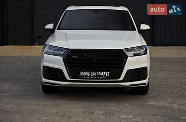 Внедорожник / Кроссовер Audi Q7 2016 в 