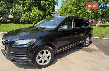 Позашляховик / Кросовер Audi Q7 2015 в 